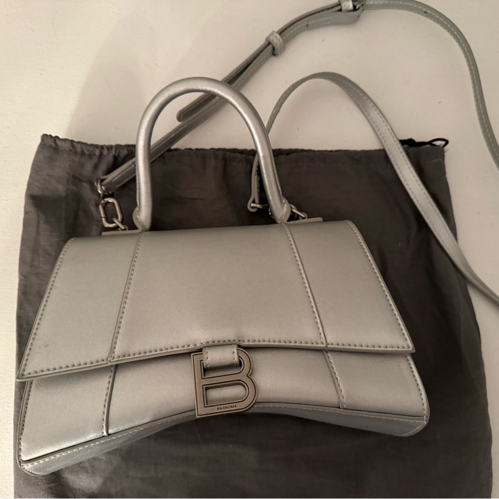 Elegant Silver Handbag